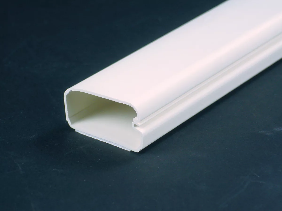 Wiremold 2900 1-1/2 x 3/4" Ivory Non-Metallic 1-Channel Low Voltage Latching Surface Raceway